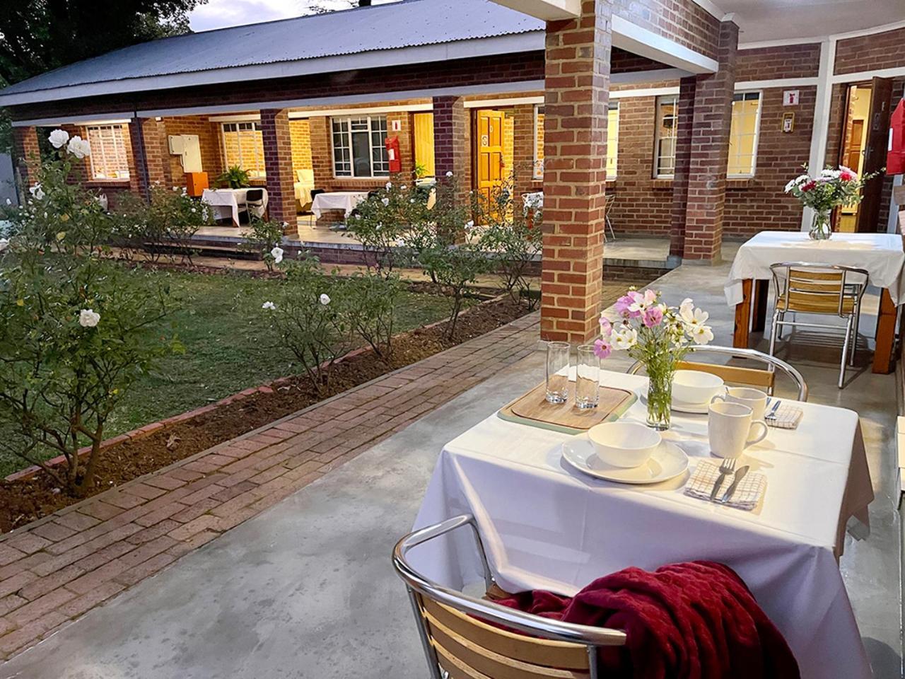 Village Lodge 哈里史密斯 外观 照片
